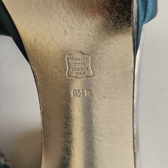 Live from the Red Carpet Heels - Picture 8 of 9